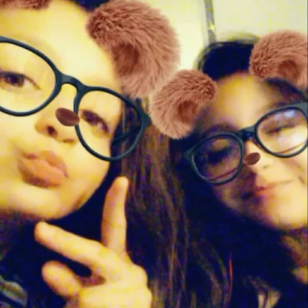 Meet your Posher, Noelya